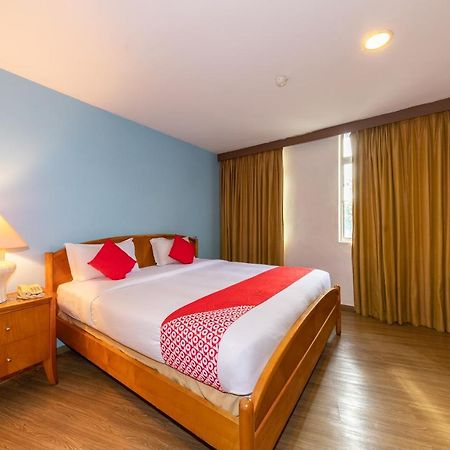 ג'והור בהרו Oyo 430 Oak Valley Boutique Hotel מראה חיצוני תמונה