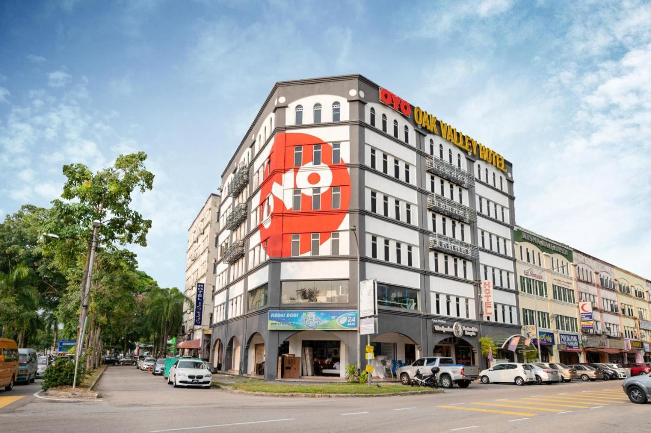 ג'והור בהרו Oyo 430 Oak Valley Boutique Hotel מראה חיצוני תמונה