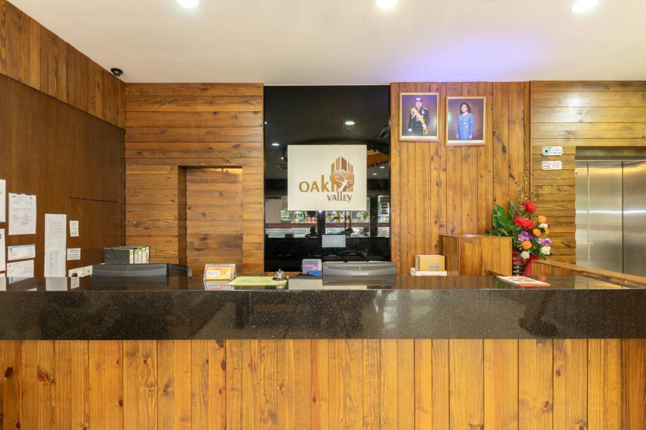 ג'והור בהרו Oyo 430 Oak Valley Boutique Hotel מראה חיצוני תמונה