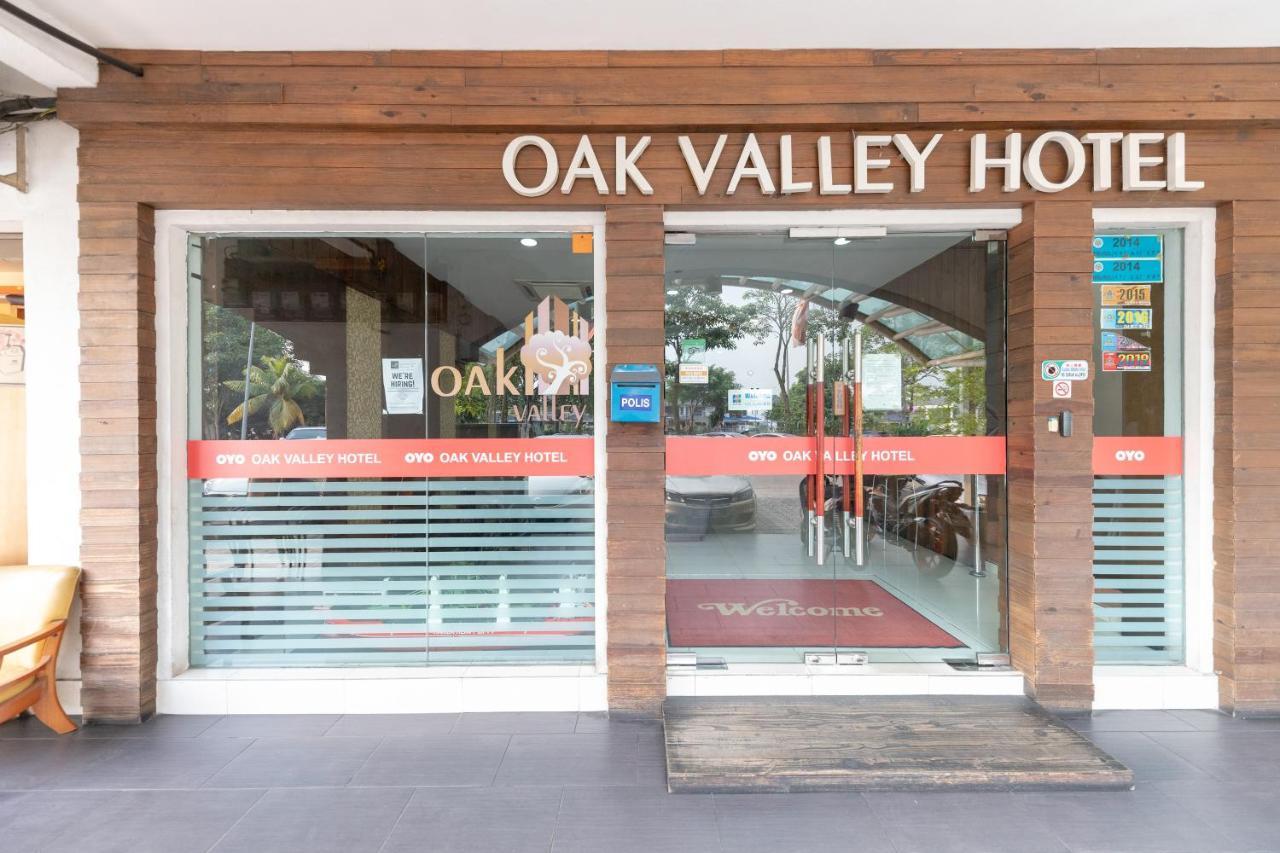 ג'והור בהרו Oyo 430 Oak Valley Boutique Hotel מראה חיצוני תמונה