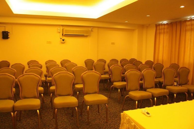 ג'והור בהרו Oyo 430 Oak Valley Boutique Hotel מראה חיצוני תמונה