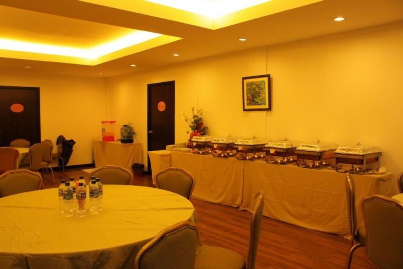 ג'והור בהרו Oyo 430 Oak Valley Boutique Hotel מראה חיצוני תמונה