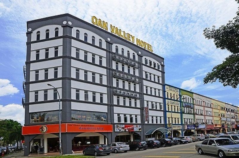 ג'והור בהרו Oyo 430 Oak Valley Boutique Hotel מראה חיצוני תמונה