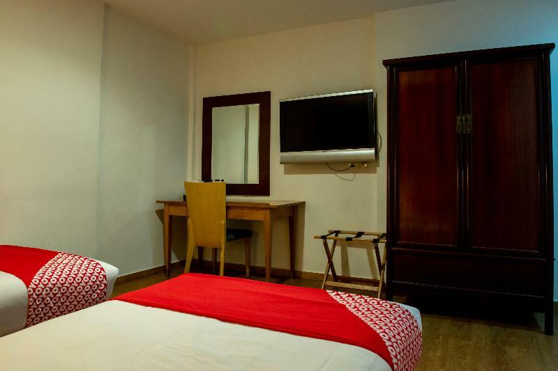 ג'והור בהרו Oyo 430 Oak Valley Boutique Hotel מראה חיצוני תמונה